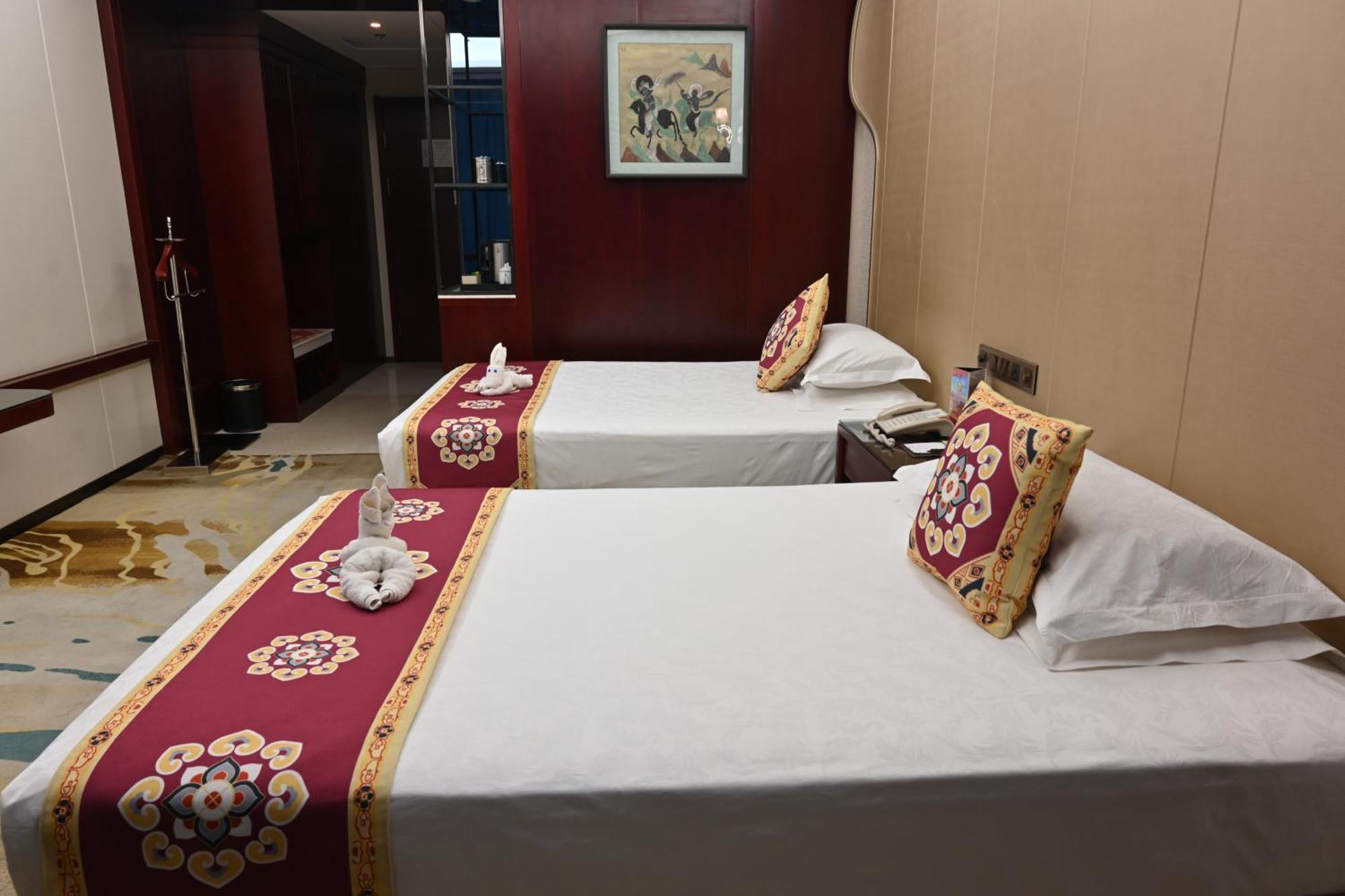 Dunhuang Hotel Exteriör bild